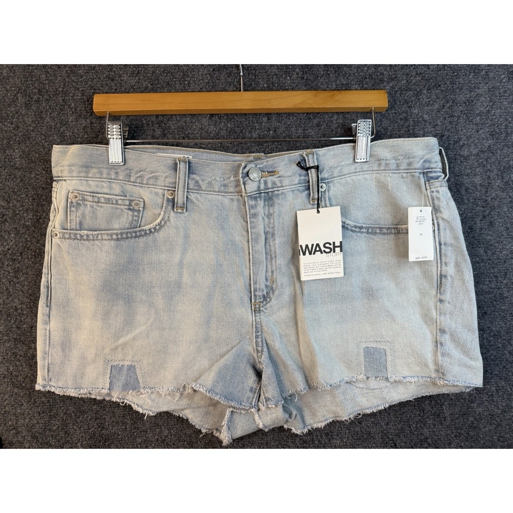 Gap Women Light Blue Denim Jean Short Size 32 Slim Shorts Distressed Patches NWT